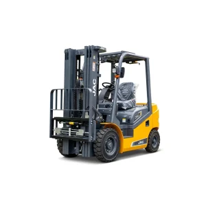 JAC CPQYD35J-II dual-fuel forklift with triplex mast and fork positioner, front right view