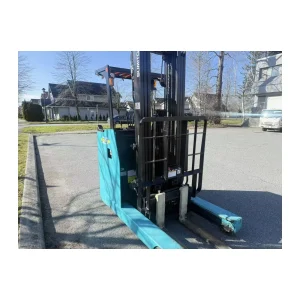 Sumitomo 62-FBRA25STE 5,000 lb electric forklift with side shift, three-quarter view